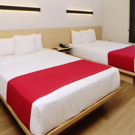 City Express By Marriott Nuevo Laredo Buitenkant foto