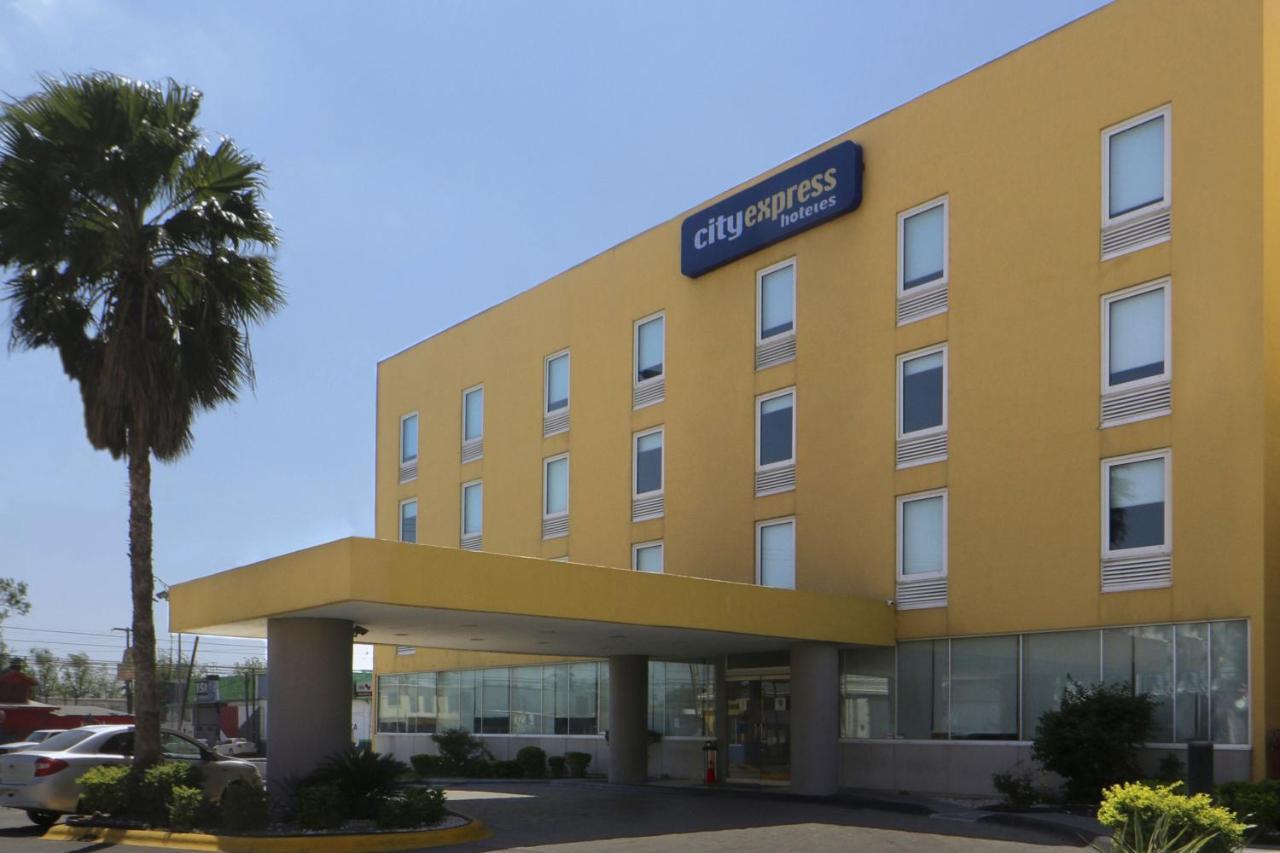 City Express By Marriott Nuevo Laredo Buitenkant foto