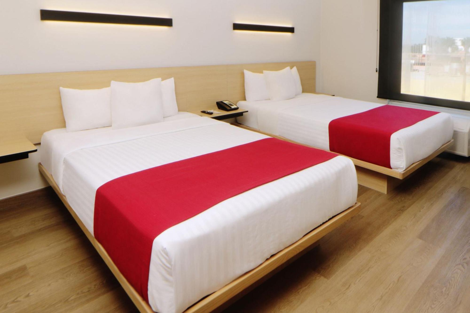 City Express By Marriott Nuevo Laredo Buitenkant foto