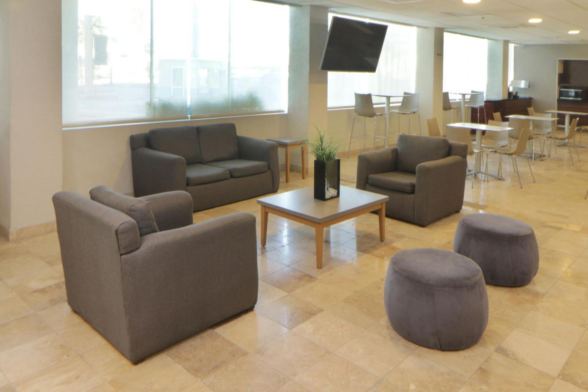 City Express By Marriott Nuevo Laredo Buitenkant foto