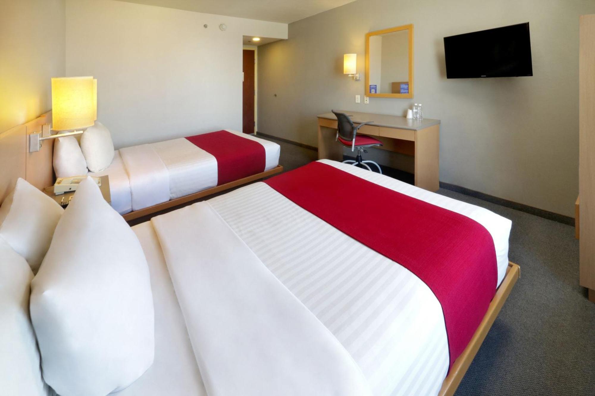 City Express By Marriott Nuevo Laredo Buitenkant foto