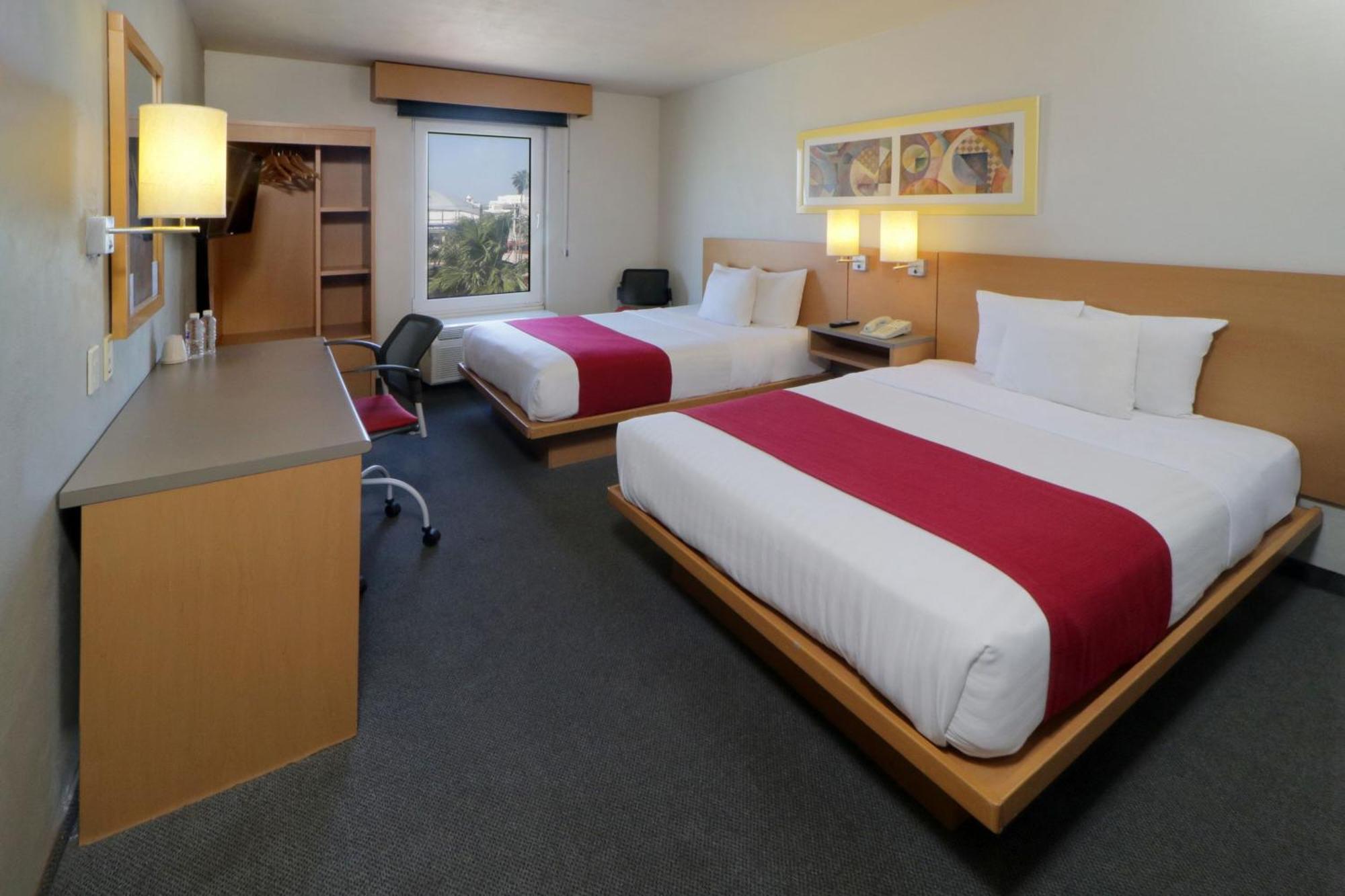 City Express By Marriott Nuevo Laredo Buitenkant foto