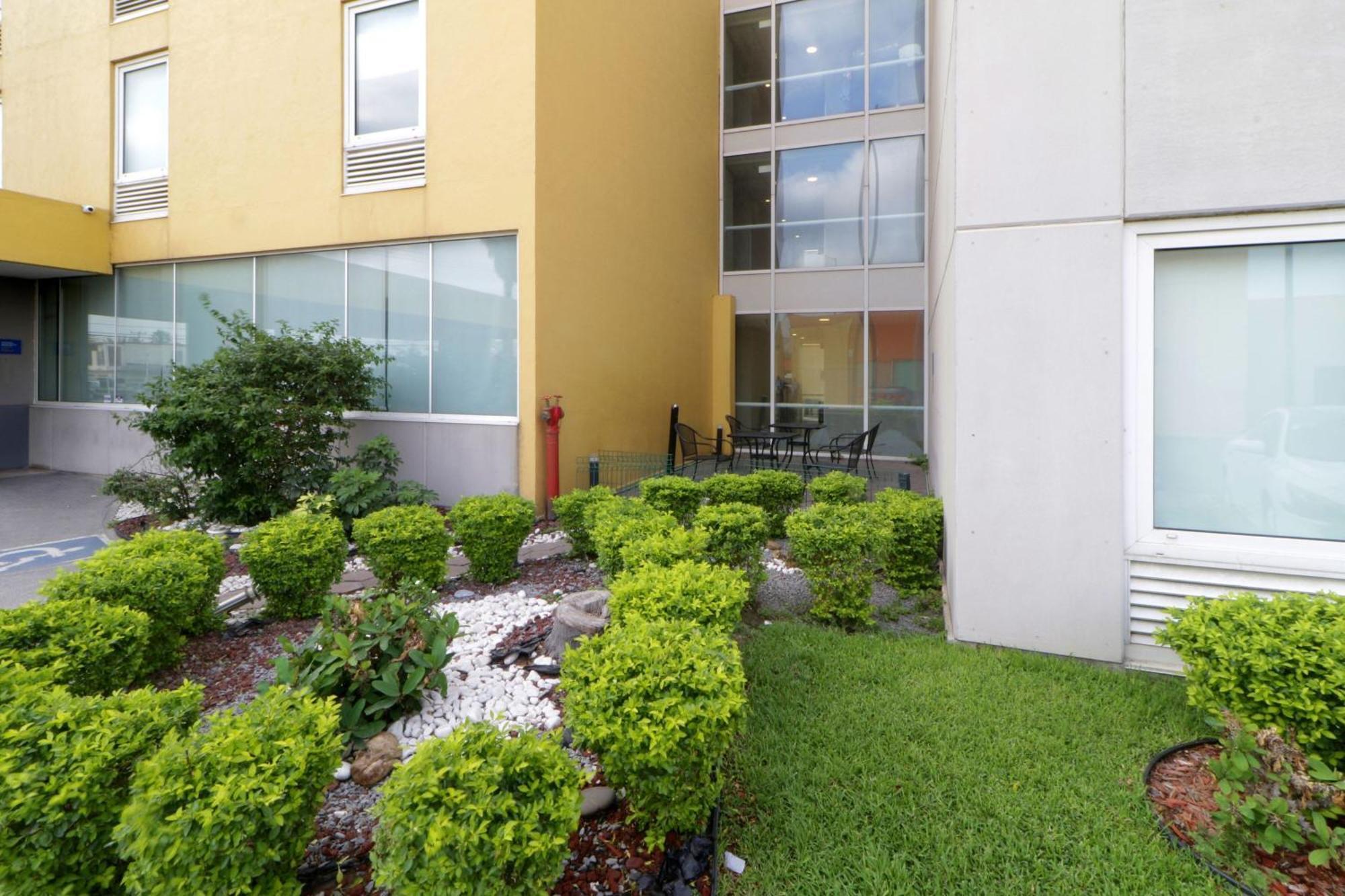 City Express By Marriott Nuevo Laredo Buitenkant foto